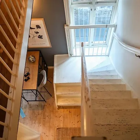 Charming And Spacious Apartment *